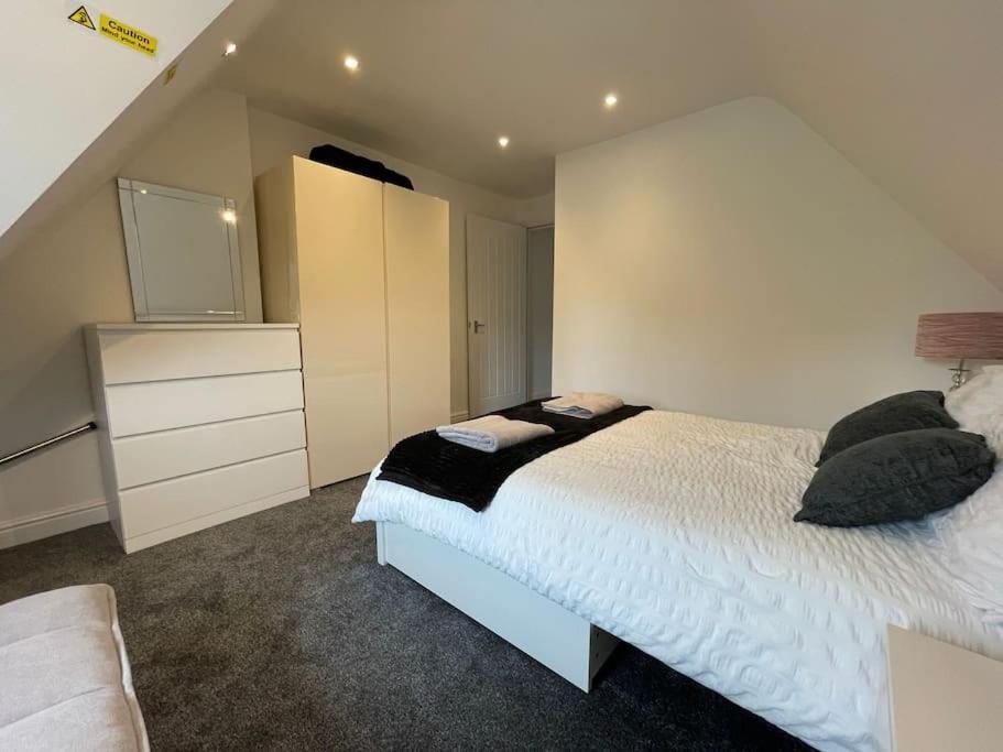 Rosey Lodge -1Bedroom Cousy Flat - Parking, Netflix, Wifi - Close To Blenheim Palace & Oxford - F5 Kidlington Exteriör bild