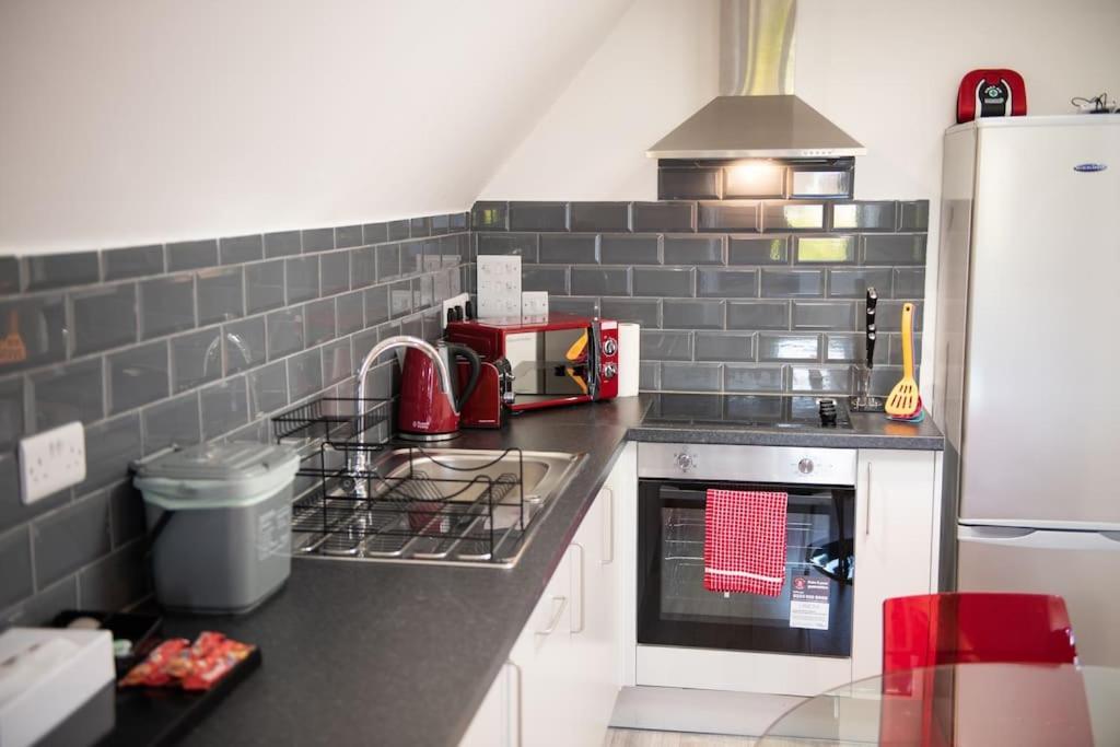 Rosey Lodge -1Bedroom Cousy Flat - Parking, Netflix, Wifi - Close To Blenheim Palace & Oxford - F5 Kidlington Exteriör bild