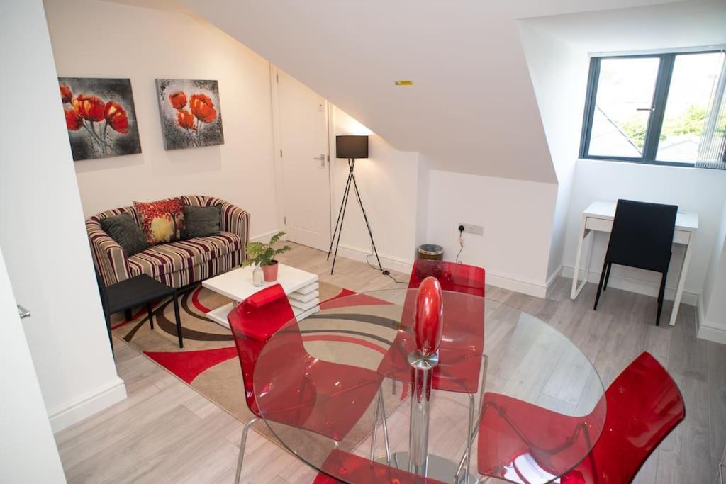 Rosey Lodge -1Bedroom Cousy Flat - Parking, Netflix, Wifi - Close To Blenheim Palace & Oxford - F5 Kidlington Exteriör bild
