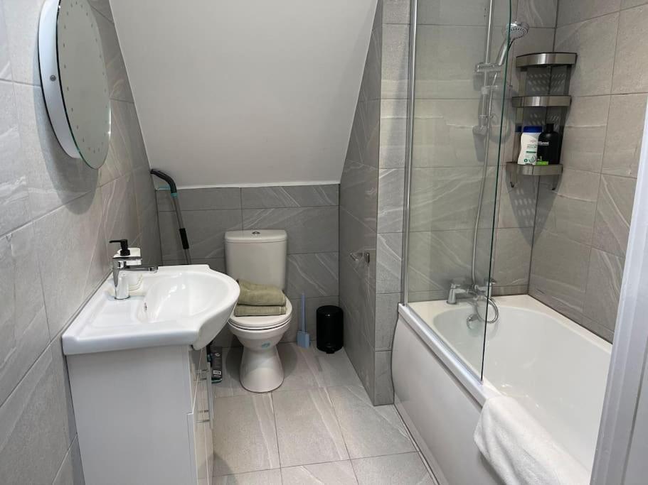 Rosey Lodge -1Bedroom Cousy Flat - Parking, Netflix, Wifi - Close To Blenheim Palace & Oxford - F5 Kidlington Exteriör bild